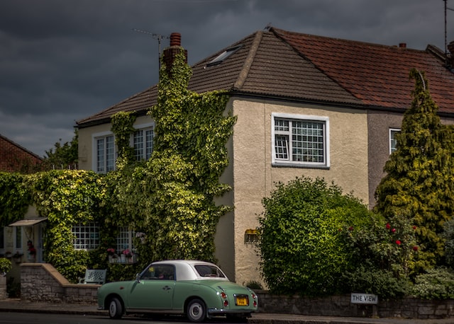 british flat house